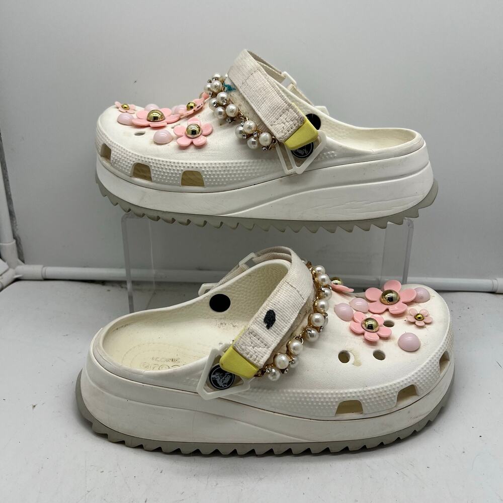 CROCS Classic Bae Shoes Clogs Womens 9 White Platform Floral Bead Jibbits
